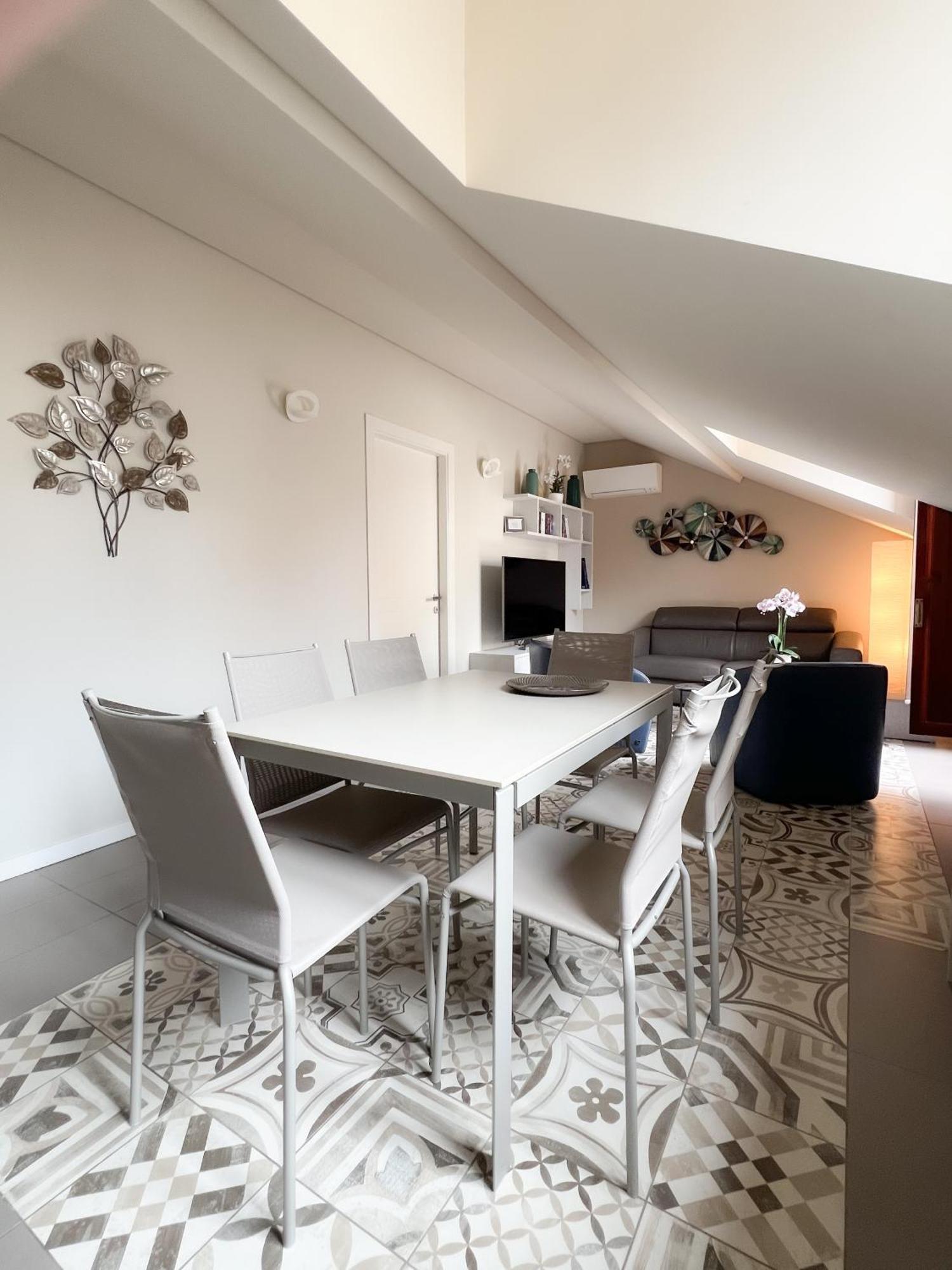 Comecasa 10 Minutes Walk From Duomo 2 Bedroom Apartment ミラノ エクステリア 写真